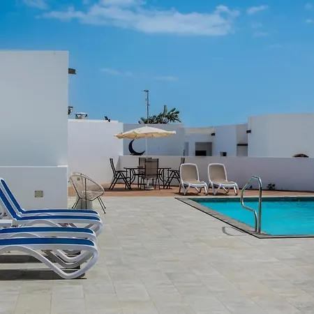 Daisy - Two Homes, One Holiday home Playa Blanca (Lanzarote)