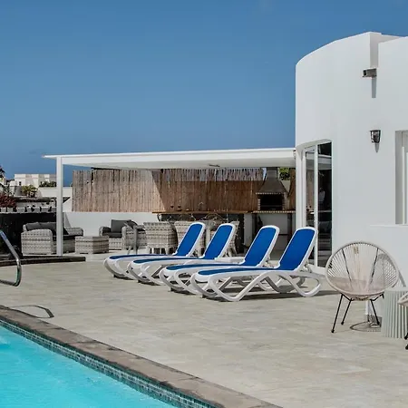 Daisy - Two Homes, One Holiday home Playa Blanca (Lanzarote)